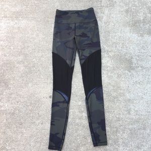 Carbon38 camo leggings